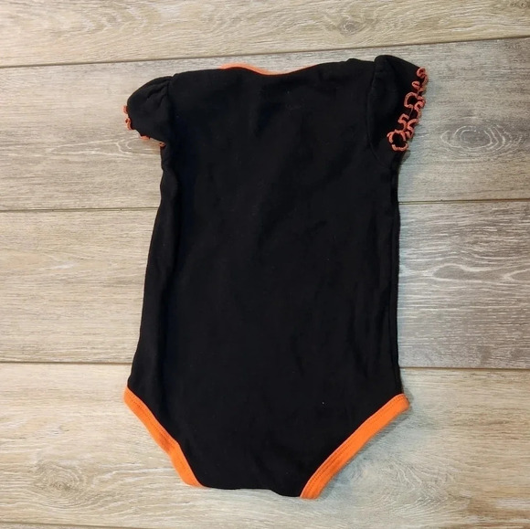 4/25Sale!💕Giants baby onesie size 18 months - Picture 4 of 4